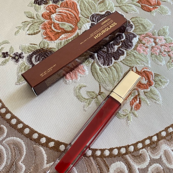 Hourglass UNREAL™ HIGH SHINE VOLUMIZING LIP GLOSS - Picture 6 of 8